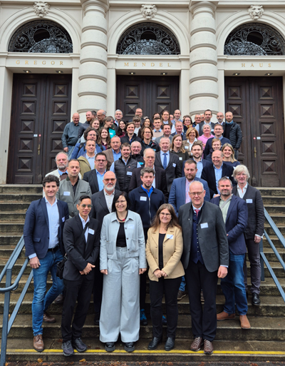 Die Vertreter der Projektpartner beim Kick-Off des COMET-Projektes ENSURE an der Universität für Bodenkultur Wien.